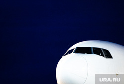 Флагманский самолет Boeing 777-300ER авиакомпании «AZUR air». Екатеринбург, воздушное судно, боинг, триколор, флаг россии, пассажирский самолет, самолет, авиаперевозки
