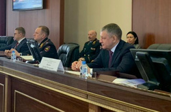 Дмитрий Иванов (первый справа) принял участие в коллегии