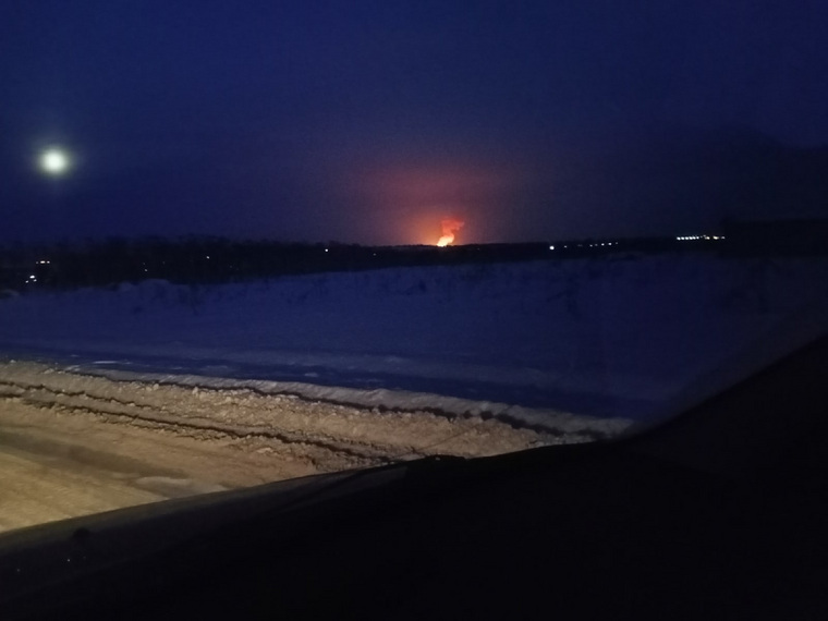 Огонь над Пермским пороховым заводом видно из других районов города