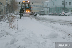 Город в снегу. Курган, уборка снега, снегопад, ветер, пурга