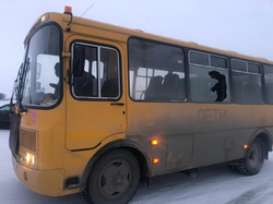 Школьный автобус попал в ДТП рядом с Челябинском