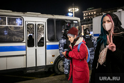 Несогласованная акция протеста после объявления приговора оппозиционеру-блогеру. Москва, автозак, протестующие, полиция, росгвардия, протест, студенты, молодежь, омон, несогласованная акция