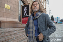 Художник Никас Сафронов привез в Челябинск экспозицию своих работ. Выставку открыл губернатор Челябинской области Борис Дубровский. Челябинск, сафронов никас