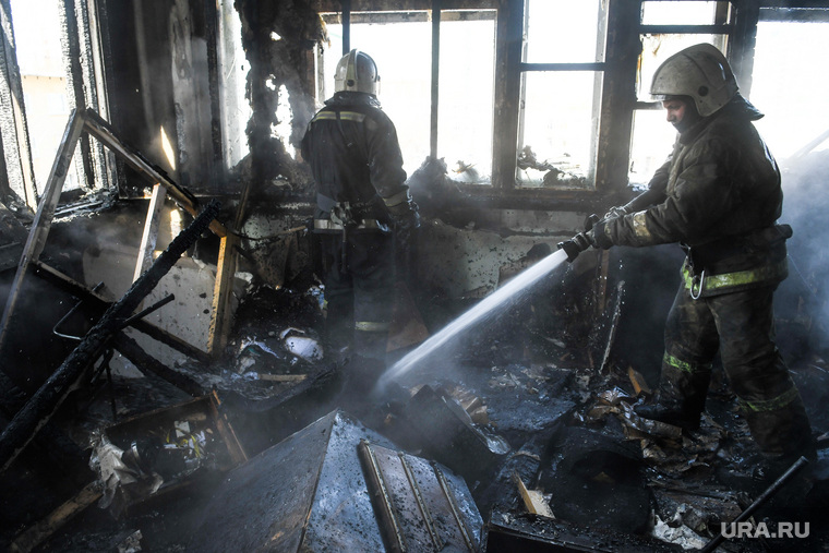 Пожар в здании Центрального Научно-исследовательского института металлургии и материалов (НИИ ЦНИИМ). Екатеринбург