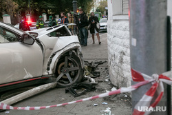 Авария на Остоженке с участием Эльмина Гулиева. Москва, иномарка, дтп, авария, остоженка