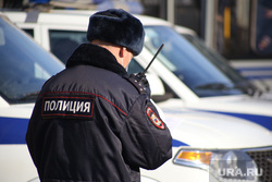 Несанкционированная акция в поддержку оппозиционера. Курган, рация, машина полиции, полиция