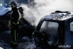 В кургане сожгли авто