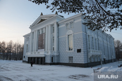 Виды города, основные здания и учреждения, памятники. Пермь, город пермь, пермский оперный театр