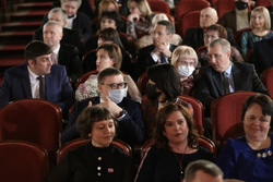 Алексей Текслер с супругой побывали на 100-летии театра «Омнибус»