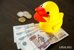 Иллюстрации на тему «Желтая уточка правды». Екатеринбург, уточка правды, деньги, желтая утка, игрушка