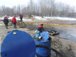 Нефтяное пятно выявлено рядом с Нижневартовском