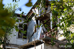 Последствия ночного обстрела Степанакерта. Нагорный Карабах, частный дом, частный сектор, последствия обстрела