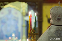 Ночное пасхальное богослужение в Кафедральном соборе. Магнитогорск, церковные свечи, церковь