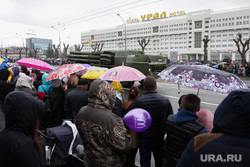 Парад 9 мая. Пермь, военная техника, зонтики, парад победы, дождь