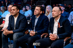7 мая Умар Кремлев (слева) с Евгением Куйвашевым и главой РМК Игорем Алтушкиным посетили боксерский турнир в Екатеринбурге
