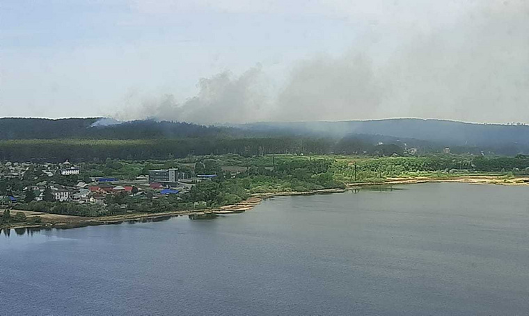 Пожар в зоне Уктусского лесопарка
