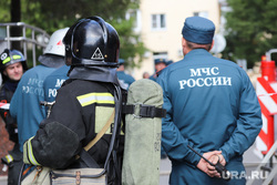 Учения МЧС. Курган, мчс, огонь, пожарный в каске