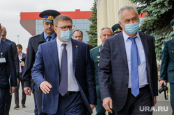 Алексей Текслер и Игорь Чалик на мероприятии, посвященном завершению работ по реконструкции терминала международных воздушных линий международного аэропорта Челябинск им. И. В. Курчатова. Челябинск, чалик игорь