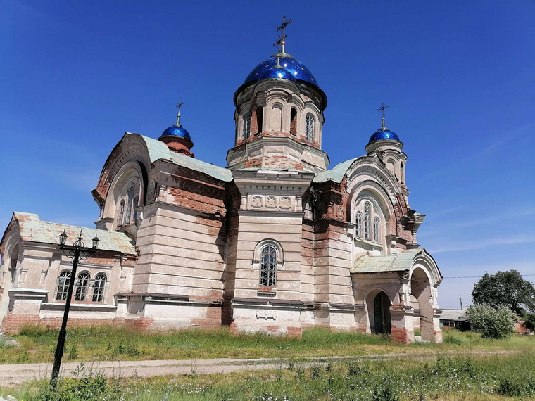 Свято-Введенский женский монастырь был основан в 1680 году преподобным Далматом Исетским