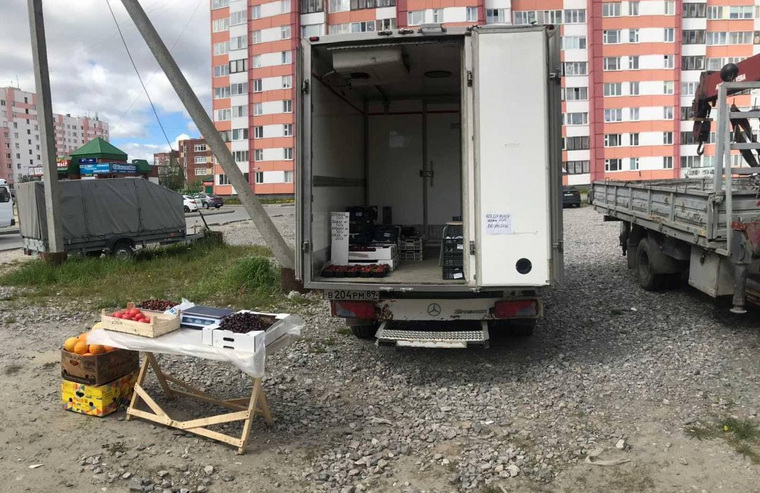 Городские власти пообещали продолжить рейды по выявлению нелегальных торговых точек