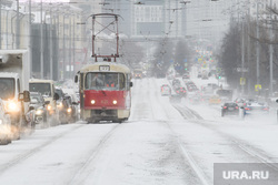 Виды Екатеринбурга, зима, общественный транспорт, снег в городе, город екатеринбург, проспект ленина, трамвай, заснеженная улица