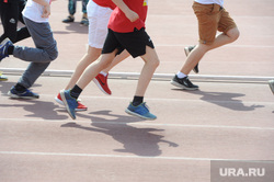 Зеленый марафон на легкоатлетическом стадионе имени Елесиной. Челябинске, забег, марафон