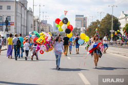 День города. Екатеринбургу 293 (дополнение), воздушные шарики, девушки, отдых горожан, праздник