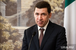 Пресс-подход губернатора Свердловской области Евгения Куйвашева и Чрезвычайного и Полномочного Посла Итальянской Республики в Российской Федерации Паскуале Терраччано. Екатеринбург, куйвашев евгений