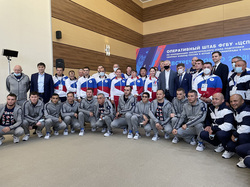 Мужская и женская команды по боксу прилетели в Токио