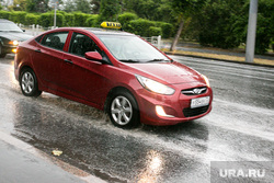 Долгожданный дождь. Тюмень, такси, автомобиль, красная машина, дождь