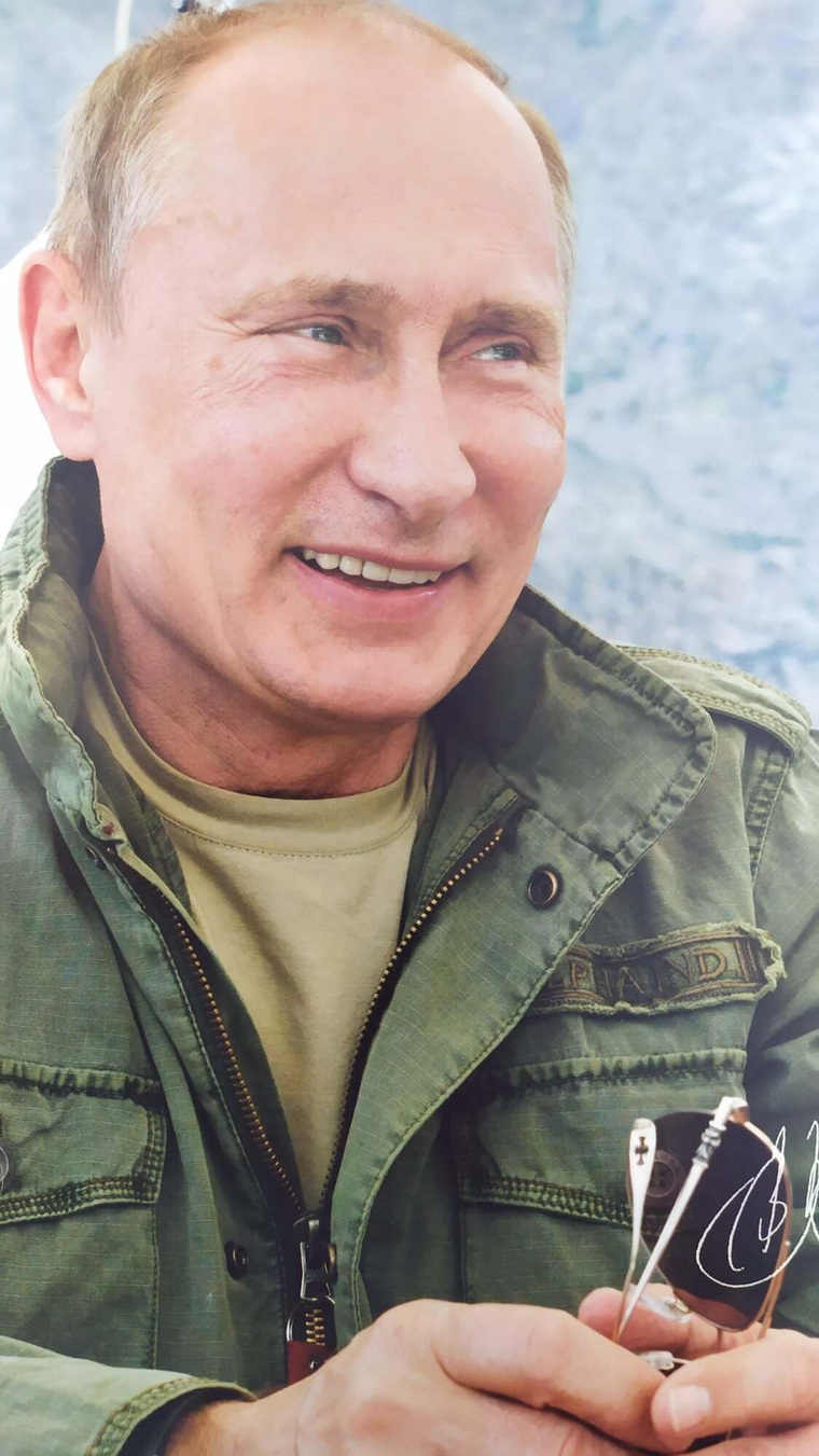 Владимир Путин послал юному австрийцу свое фото с автографом