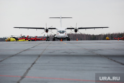 Первый полёт самолета «Виктор Черномырдин» (Boeing-767) авиакомпании Utair из аэропорта Сургут , взлетная полоса, авиация, самолет, ATR 72-500
