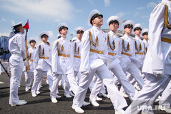 Торжественная церемония празднования Дня ВМФ на Сенатской площади. Санкт-Петербург, офицеры, парадная форма, парад, праздник, день вмф, военные моряки, аксельбанты, курсанты военно-морского училища, нахимовцы