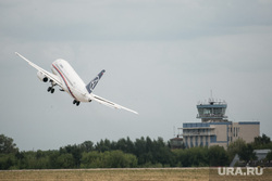 Показательные полеты авиации на МАКС-2021. Москва, аэропорт, посадка самолета, взлет самолета, авиашоу, аэродром, авиация, впп, самолет, взлетно-посадочная полоса, сухой, ssj100, PowerJet SaM146, авиадиспетчерская