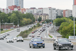 Новостройки. Тюмень, автомобили, дорога, строительство, улица профсоюзная, профсоюзная
