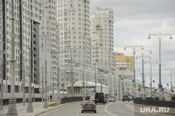 Благоустройство города в районе Екатеринбург-Арены, улица татищева, новостройки