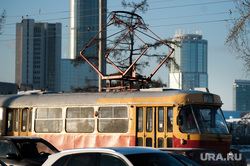 Общественный транспорт Екатеринбурга, башня исеть, бц президент, правительство со, трамвай