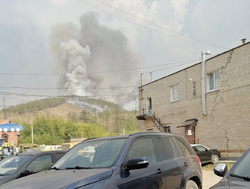 Дым от пожаров виден во всем Миасса