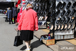 Демонтаж торговых павильонов на территории Некрасовского рынка. Курган, вещи, рынок, обувь, некрасовский рынок, демонтаж торговых павильонов