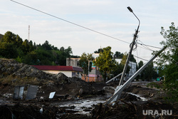 Последствия паводка в Нижних Сергах. Свердловская область, фонарный столб, электричество, последствия паводка, стихийное бедствие