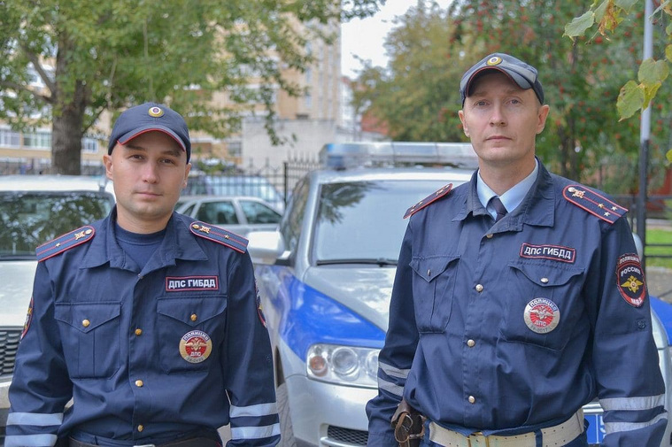 Константин Калинин (слева) и Владимир Марков остановили стрелявшего по людям злоумышленника