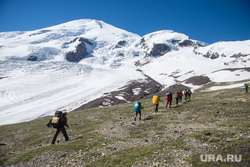 МЧС ищет на Эльбрусе 19 альпинистов. Погибли минимум трое