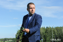 Сергей Лавров, начальник главного управления лесами Челябинской области. Челябинск, лавров сергей, саженец