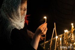 Празднование Рождества Христова в Свято-Троицком кафедральном соборе. Екатеринбург, свечи, вера, прихожане