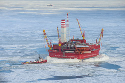 Открытая лицензия на 30.07.2015. Добыча нефти и газа, арктика, нефтедобыча, приразломное, нефтяная платформа, печорское море
