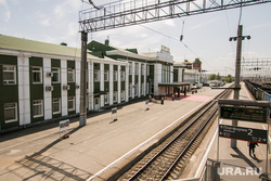 Виды города. Курган, железнодорожный вокзал, площадь слосмана6, станция курган