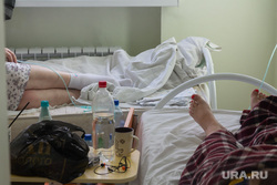 Министр здравоохранения Челябинской области Юрий Семёнов в госпитальной базе по лечению коронавирусной инфекции. Магнитогорск, госпиталь, пациенты, лечение, здоровье, больничная койка, больные, коронавирус, ковид 19