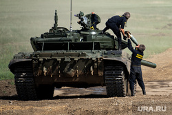 Всеармейский этап конкурса АрМИ-2021 «Танковый биатлон». Челябинская область, танкисты, военнослужащие, танковый биатлон, военные учения, танк т-72, всеармейский этап конкурса арми2021, арми2021