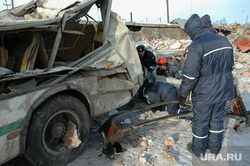Взрыв газового баллона в гаражах около города Троицка Челябинской области. Архивное фото, январь 2008, руины, последствия взрыва газа
