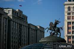Красная площадь. Москва, госдума, государственная дума, памятник георгию победоносцу, москва